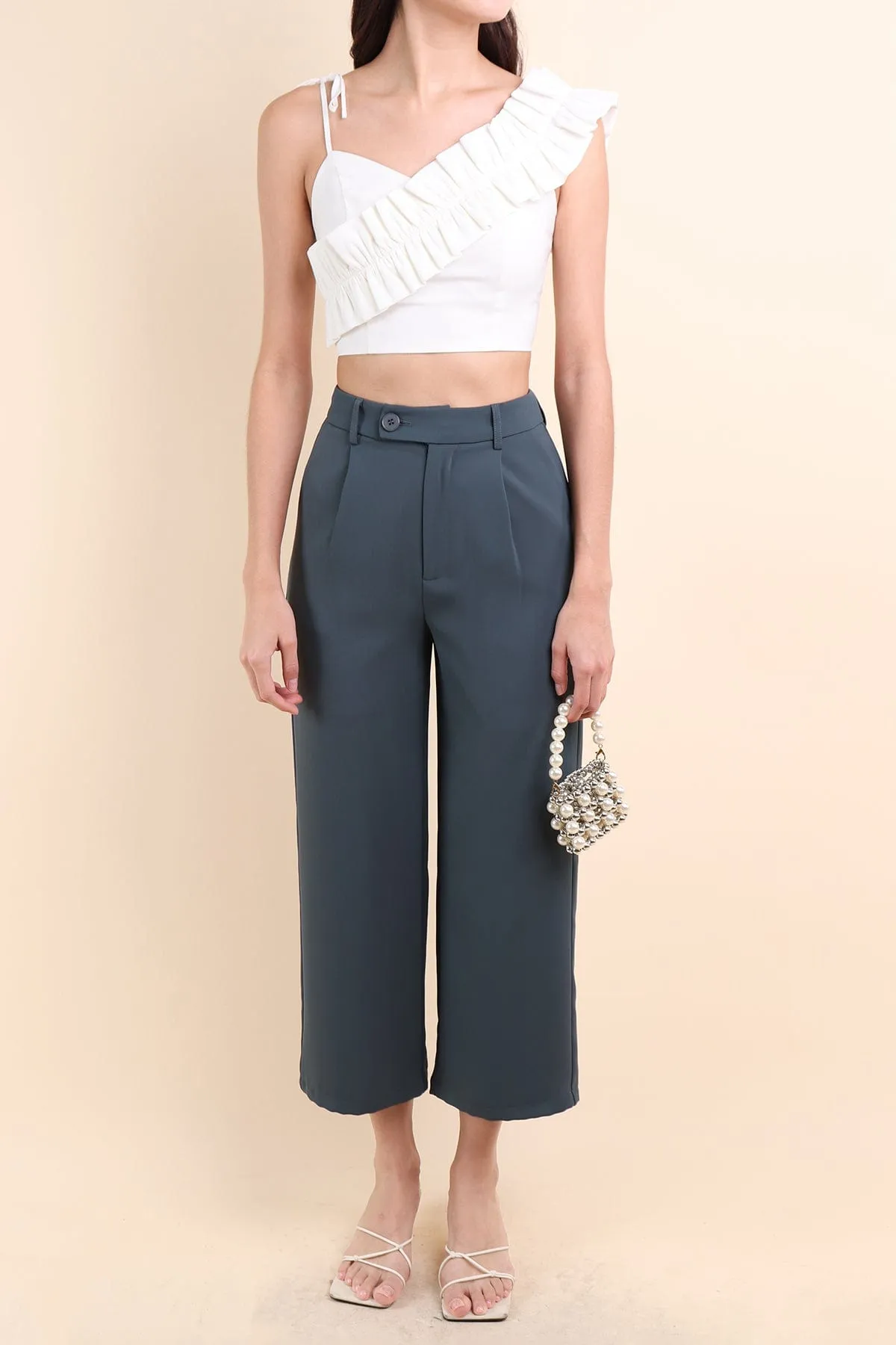 ELIANA RUFFLES SHOULDER TIE TOP IN WHITE